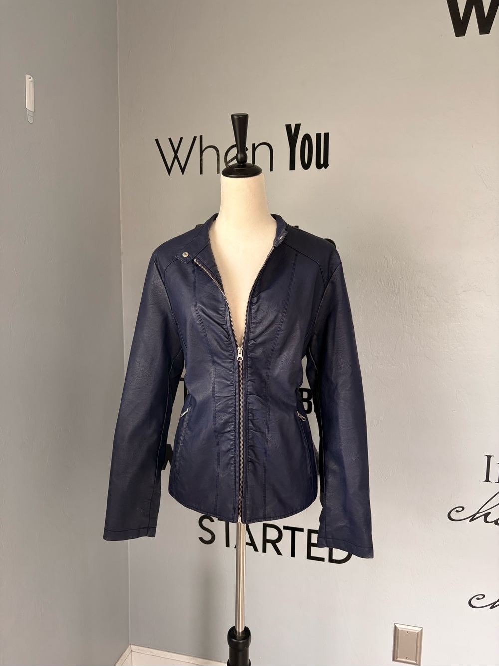 EUC Baccini Blueberry Faux Leather Zip-Front Jacket Size XL